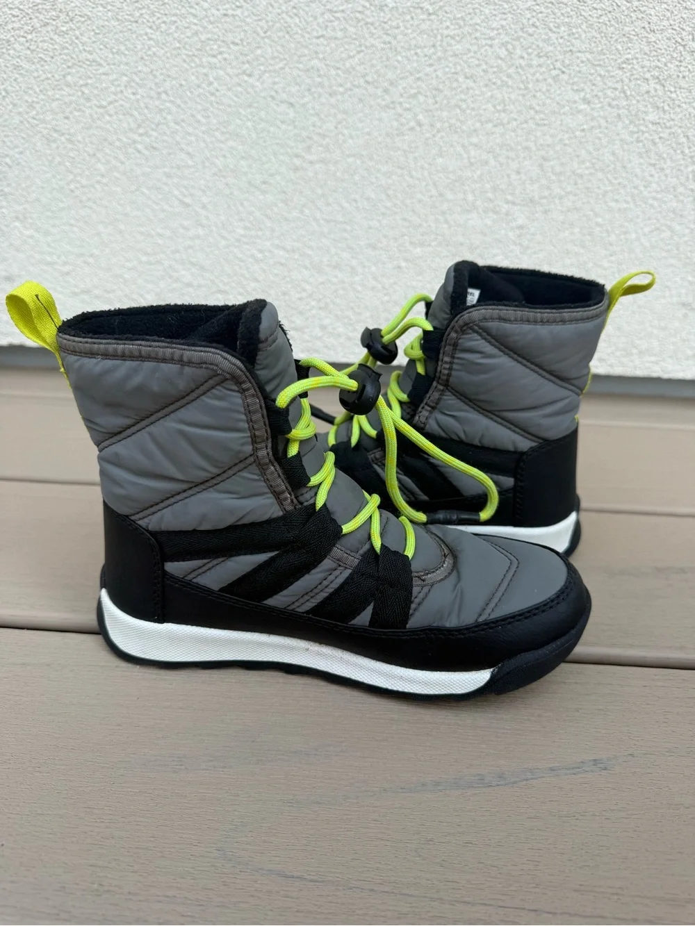 Sorel Whitney Snow Boots Boys Size 1 Black Gray & Lime Green
